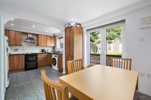 undefined, Kings Drive, Edgware HA8