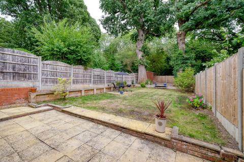 6 Alton Close, Redditch, B97 5XH
