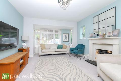 undefined, Roselands Avenue, Hoddesdon