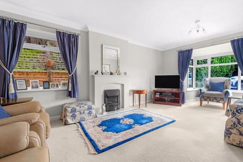 30 Augustine Grove, Sutton Coldfield, B74 4XX