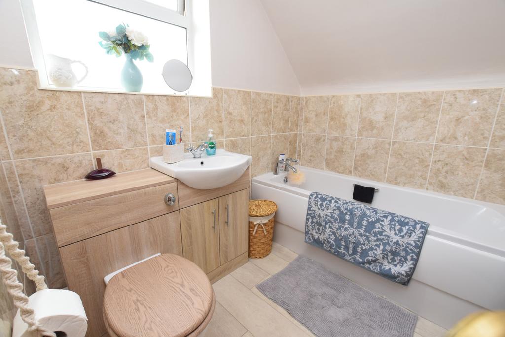 Bath & shower room