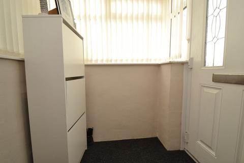 2 bedroom end of terrace house for sale, Windhill, Windhill BD18
