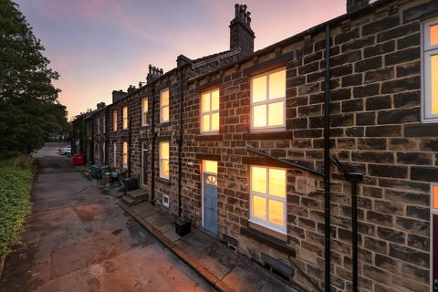 2 bedroom terraced house for sale, Harper Terrace, Yeadon, LS19