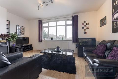 Sanderstead Parade, Sanderstead