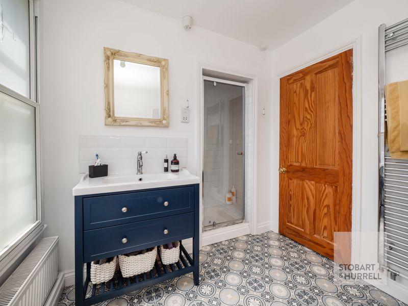 Bath & Shower Room