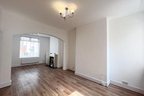 2 bedroom terraced house to rent, Stapleton Street, Salford