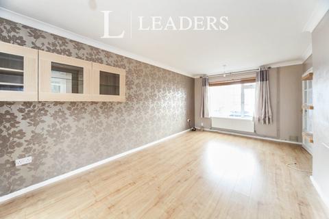 2 bedroom terraced house to rent, Poynters Road - LU4 0TN