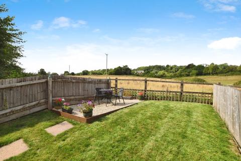 9 Pembroke Fields, Dinton, Salisbury, SP3 5EE