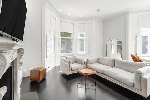 2 bedroom flat to rent, Observatory Gardens, Kensington, London