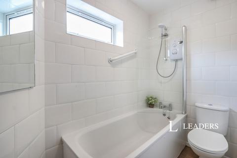 Maisonette to rent, Stanley Road, Poole, BH15