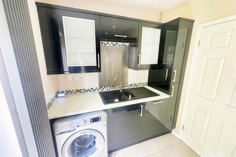 2 bedroom semi-detached house to rent, Pleshy Close, Shenley Chruch End, Milton Keynes, MK5
