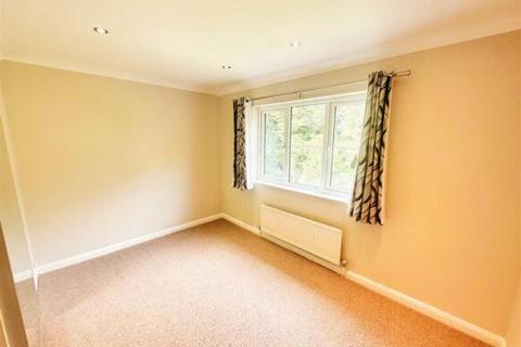2 bedroom semi-detached house to rent, Pleshy Close, Shenley Chruch End, Milton Keynes, MK5