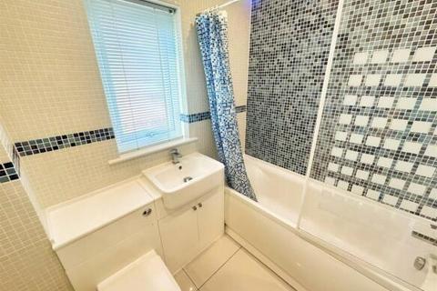 2 bedroom semi-detached house to rent, Pleshy Close, Shenley Chruch End, Milton Keynes, MK5