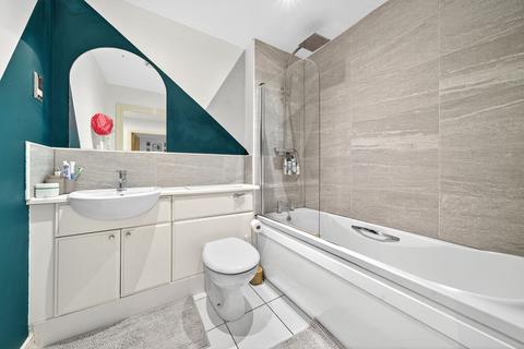 undefined, Romford Road, London E15