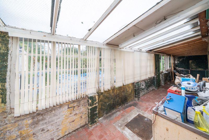 Kitchen/lean to