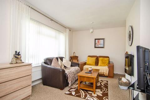 5a Longfellow Road, Burntwood, WS7 2EY