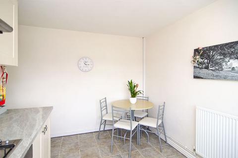 5a Longfellow Road, Burntwood, WS7 2EY