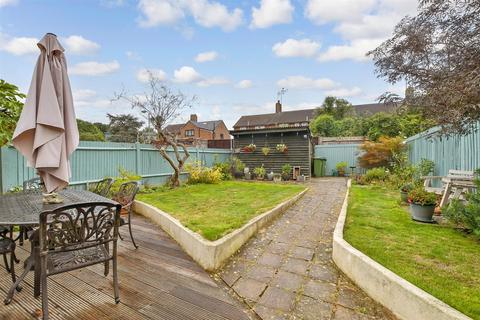 undefined, Oak Road, Horsham RH13