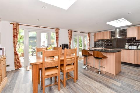 Oak Road, Horsham RH13