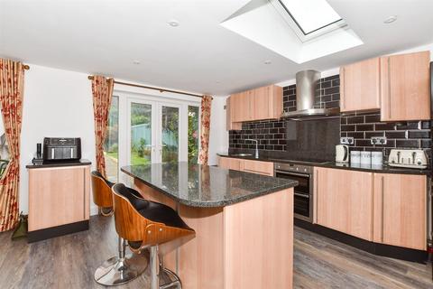 3 bedroom terraced house for sale, Oak Road, Horsham RH13