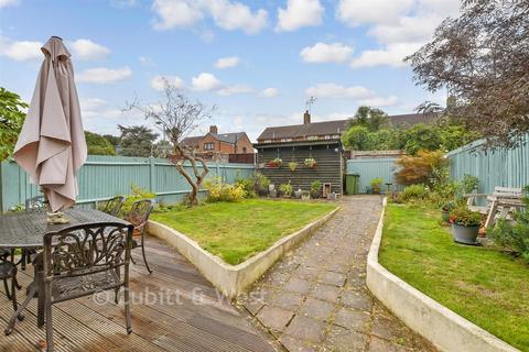undefined, Oak Road, Horsham RH13