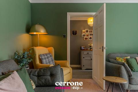 25 Buckfast Close, Bromsgrove, B61 7PE