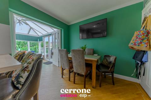 25 Buckfast Close, Bromsgrove, B61 7PE