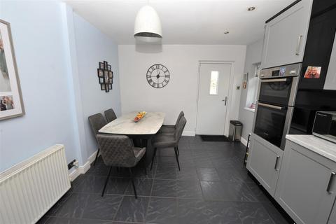 3 bedroom semi-detached house for sale, Highfield Road, Idle, Bradford