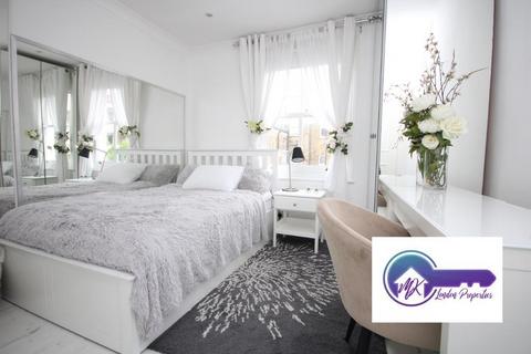 1 bedroom in a flat share to rent, Wesbourne Park, London W9