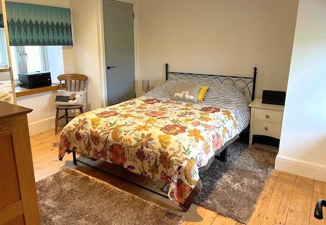 Bed2.jpg