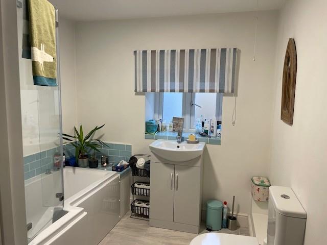 Bathroom - Copy.jpg