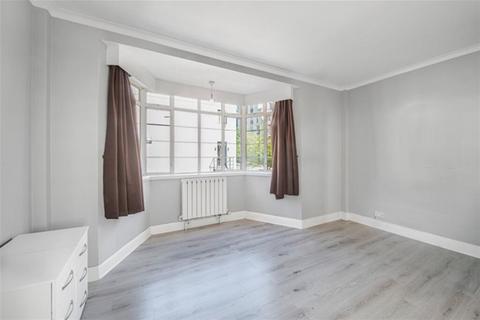 2 bedroom flat for sale, St James Close, St Johns Wood