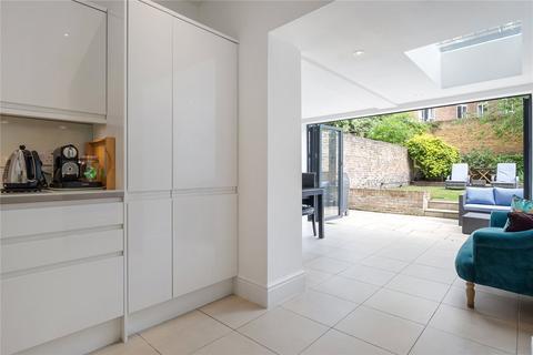 3 bedroom apartment for sale, Packington Street, Islington, London, N1