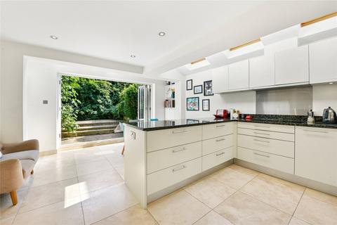 4 bedroom terraced house for sale, Petworth Street, London, SW11