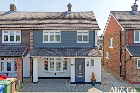40 Second Avenue, Stanford-le-hope, SS17 8DS