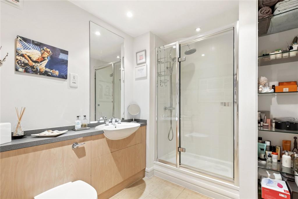 Family Shower Room