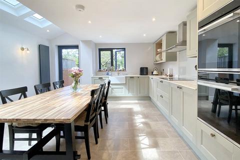 undefined, Hyacinth Terrace, Mantle Street, Wellington, Somerset, TA21