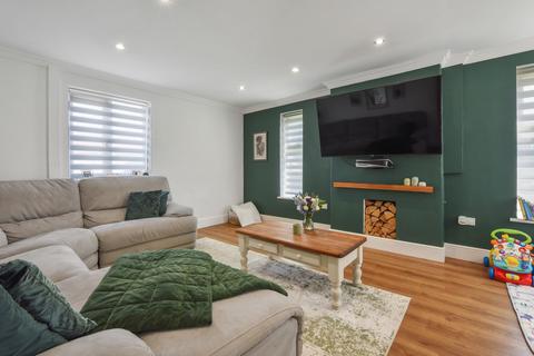 3 bedroom end of terrace house for sale, Charing Road, Gillingham ME8