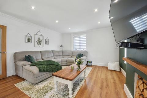 3 bedroom end of terrace house for sale, Charing Road, Gillingham ME8