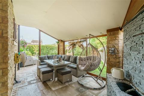 4 bedroom detached house for sale, St. Margarets Court, North Elmsall, Pontefract, West Yorkshire, WF9