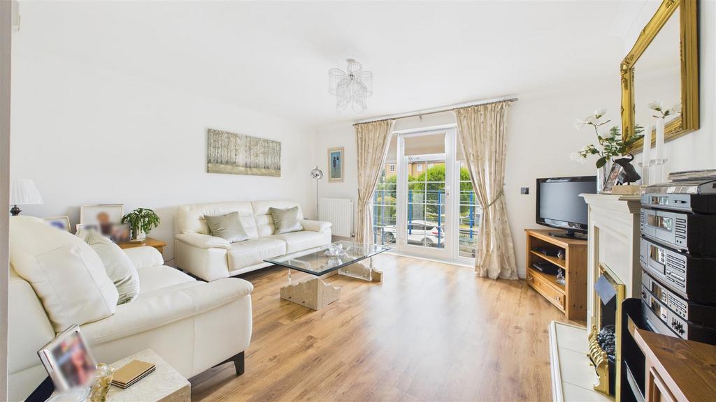 CAM03457 G0-PR0024-STILL009.jpg