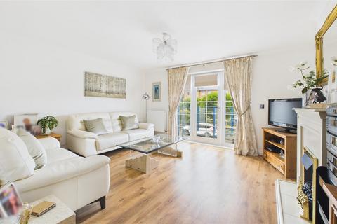 3 bedroom terraced house for sale, Newland Gardens, Hertford, SG13