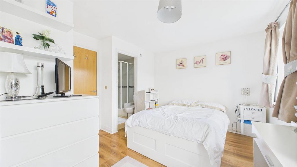 CAM03457 G0-PR0024-STILL019.jpg