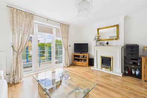 3 bedroom terraced house for sale, Newland Gardens, Hertford, SG13