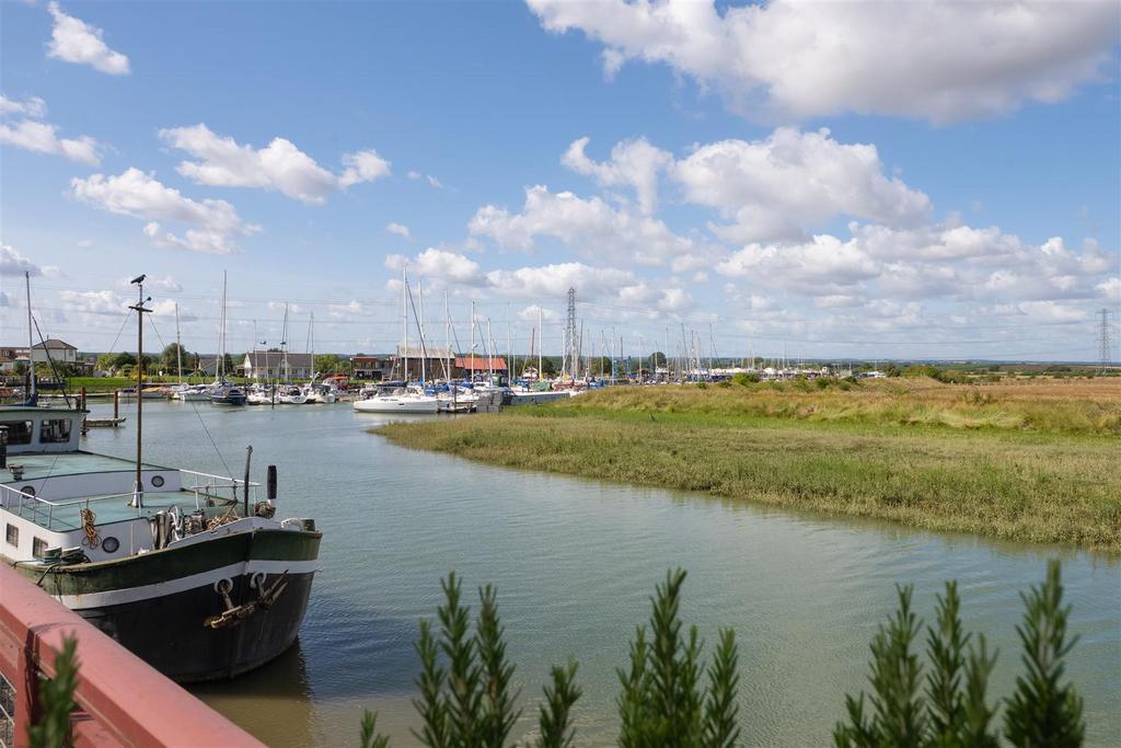 North Quay, Conyer