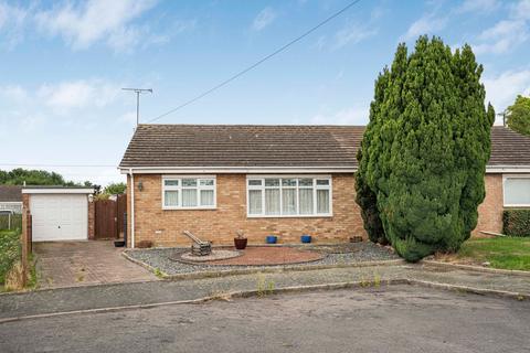 2 bedroom semi-detached bungalow for sale, Apple Close, Offord D'arcy, Cambridgeshire.