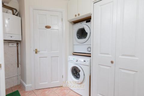5 bedroom detached house for sale, Herons Lea, Crawley RH10