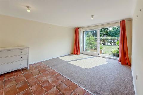 1 bedroom apartment for sale, Irvine Road, Littlehampton, West Sussex