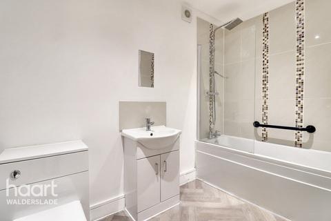 3 bedroom duplex for sale, Lordswood Lane, Chatham