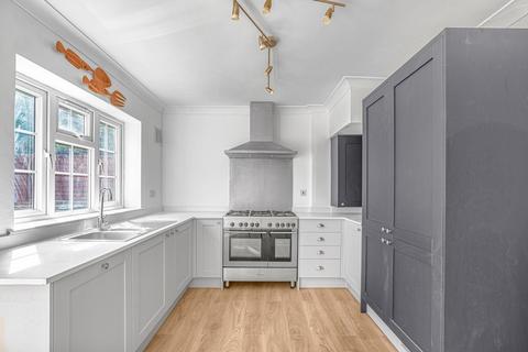 Garrick Close, Staines-upon-Thames, TW18